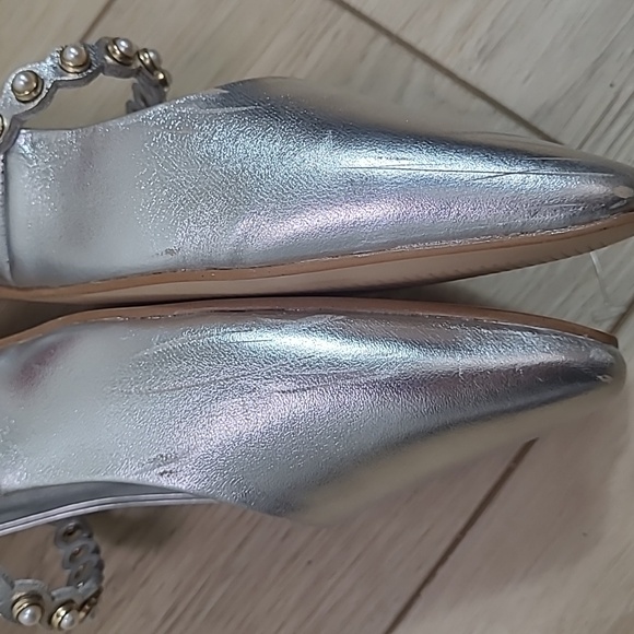 Boden Elegant Silver Women's Shoes with Pearl Detail Size 39/8 - Picture 5 of 9